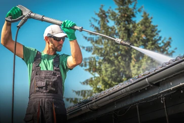 Outdoor Makeover: Overview Roof Cleaning